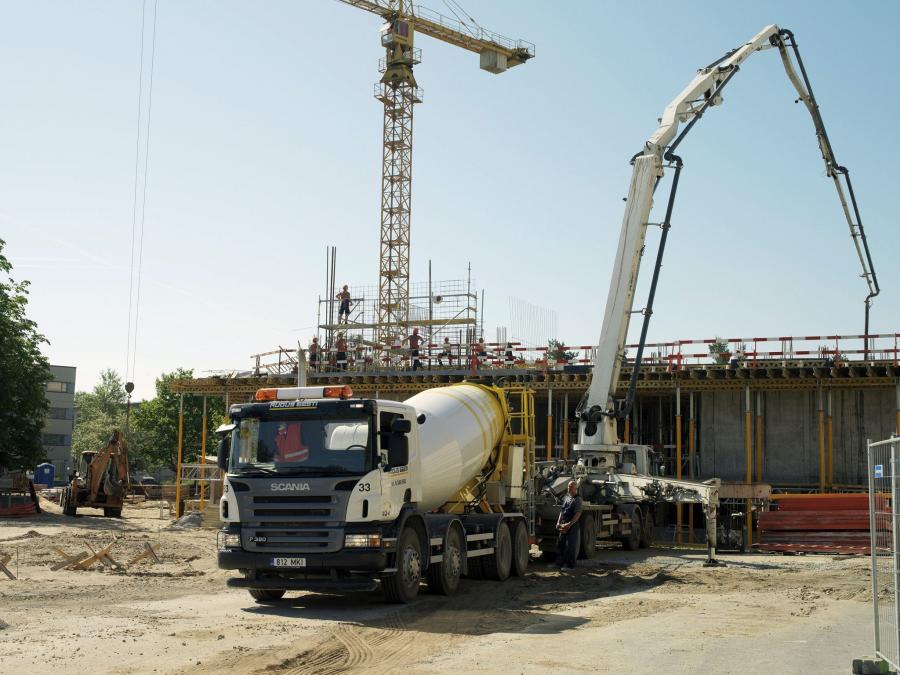  Scania P380 8x4 Mixer 2004 года  (фото 2 из 9)